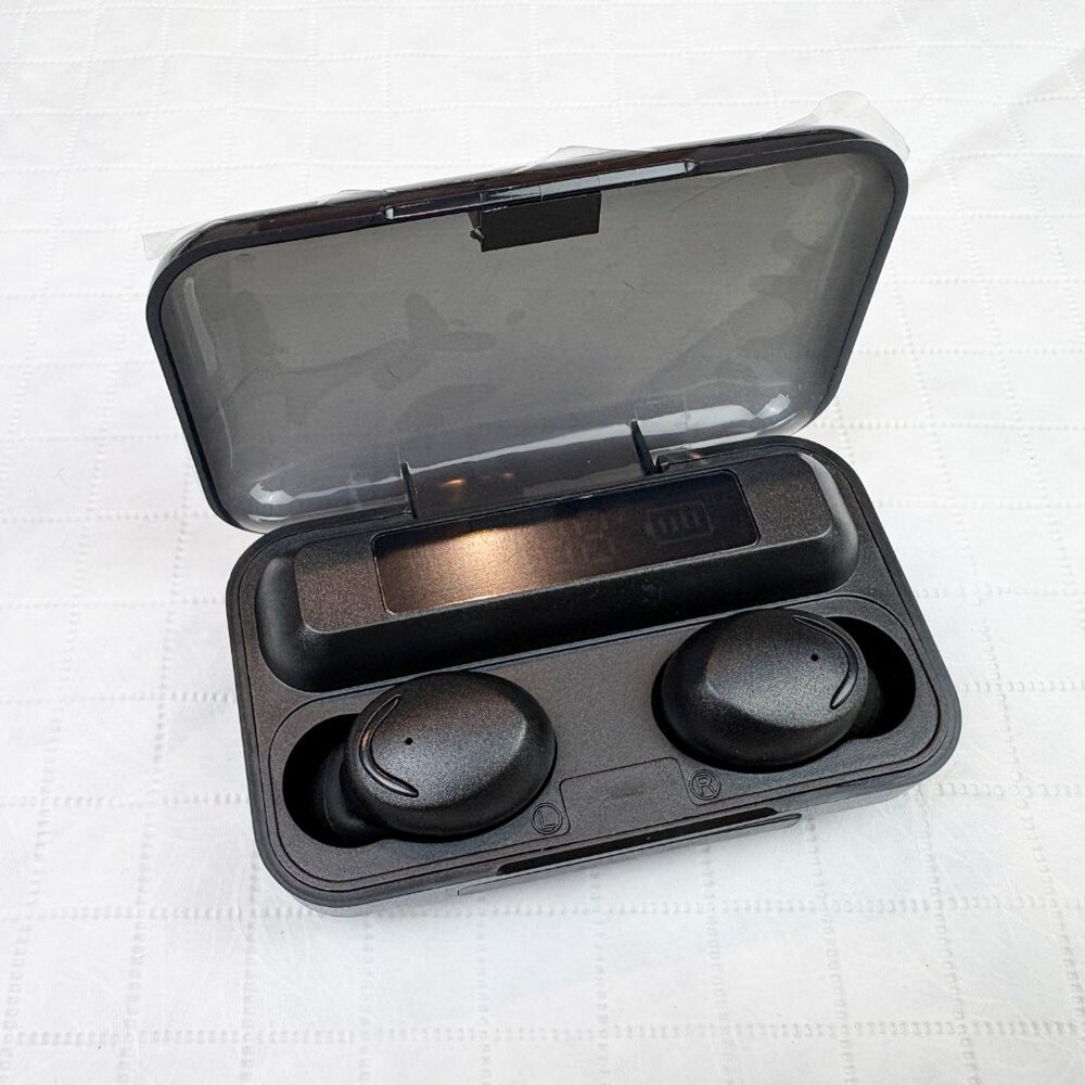 Wireless Earbuds with Touch Control, HD Mic and Charging Case. New - Picture 9 of 15